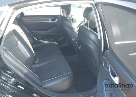 2015 Hyundai Genesis 5.0 z USA, uszkodzony, nr VIN KMHGN4JF3FU092096